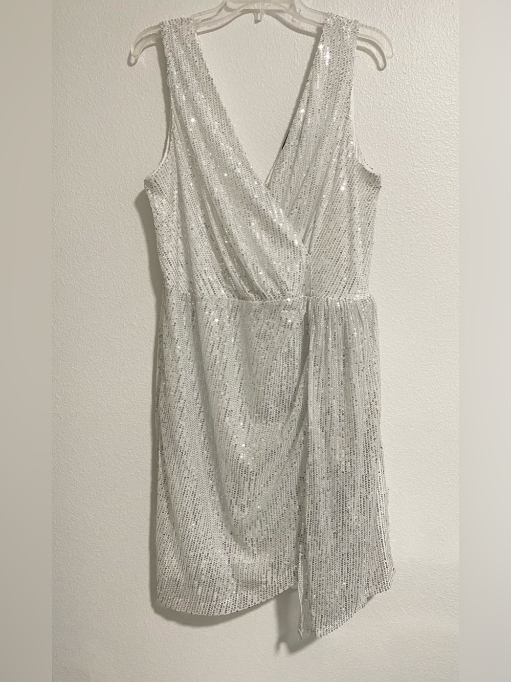 LAUNDRY by Shelli Segal White Silver Sequin V-Neck Mini Dress sz 16 NWOT $295
